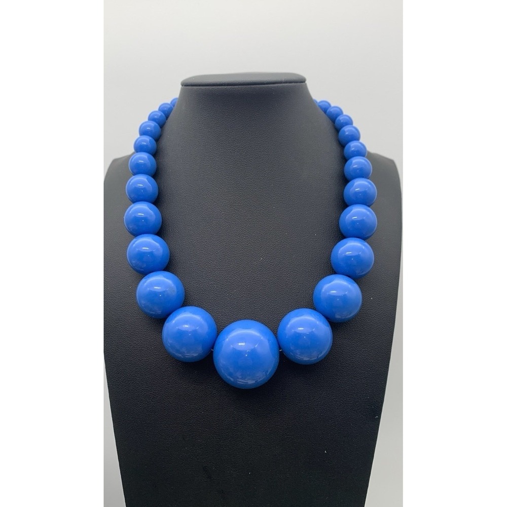 Chunky Beautiful Blue Graduated Acrylic Beaded Necklace 14-17"